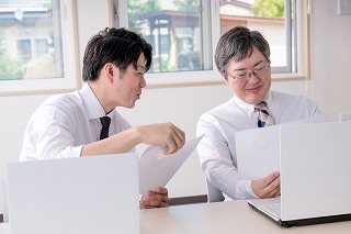 【建設業法】CM方式に許可は必要？ピュア型とアットリスク型、3つの違い